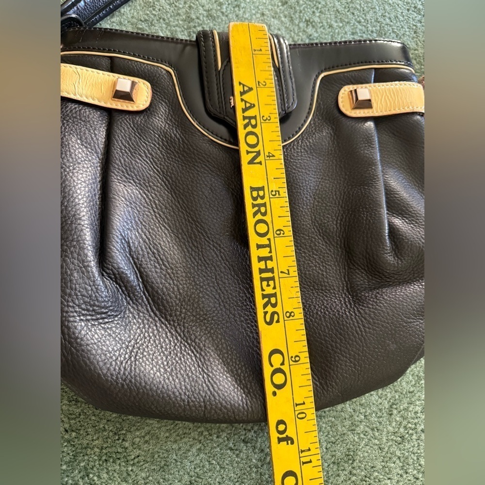 Rare L.A.M.B. by Gwen Stefani Leather Crossbody Purse - Picture 12 of 16